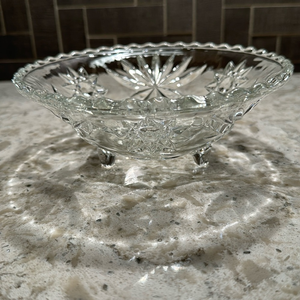 VINTAGE 1960’s~ANCHOR HOCKING~STAR OF DAVID~FOOTED BOWL~VINTAGE CONDITION~G13